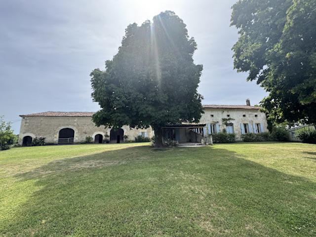 Vente Maison 12 pièces 300 m2 Médillac