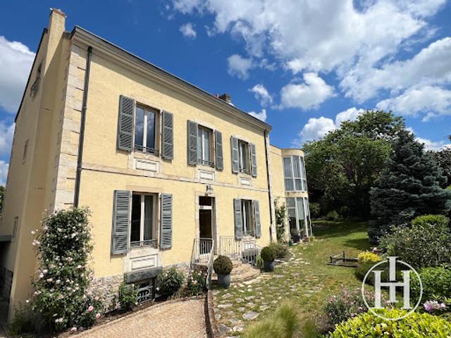 Vente Maison 12 pièces 307 m2 Montluçon