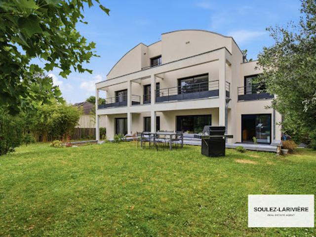 Vente Maison 12 pièces 320 m2 La Celle Saint Cloud