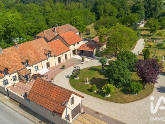 Vente Maison 12 pièces 321 m2 Charny le Bachot