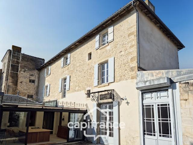 Vente Maison 12 pièces 325 m2 Saint Jean d'Angély