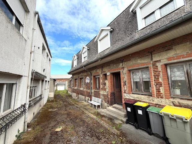 Vente Maison 12 pièces 335 m2 Avesnes les Aubert