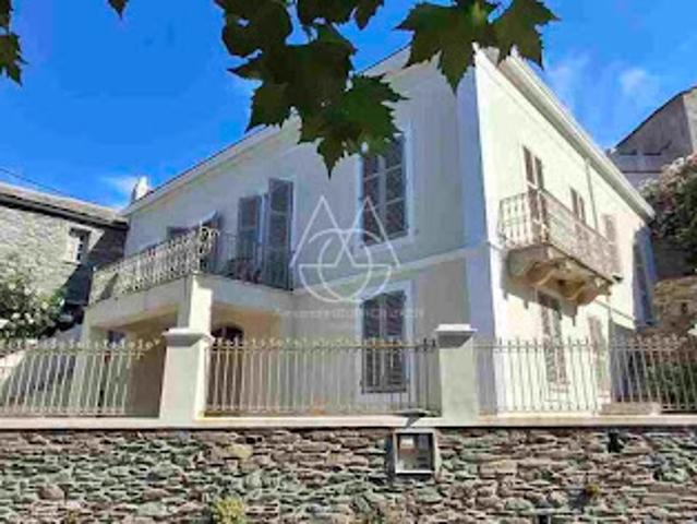 Vente Maison 12 pièces 450 m2 Morsiglia