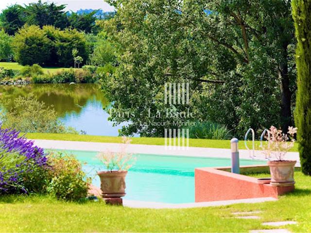 Vente Maison 12 pièces 494.3 m2 Guerande