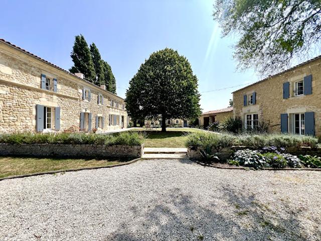 Vente Maison 12 pièces 494 m2 La Gripperie Saint Symphorien