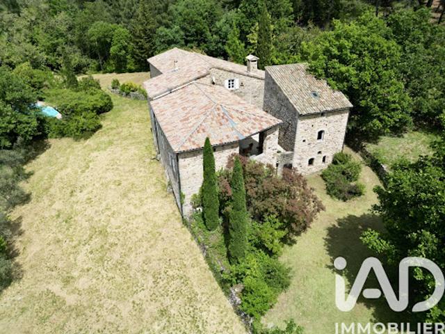 Vente Maison 12 pièces 404 m2 Ailhon