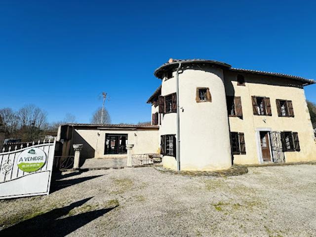 Vente Maison de ville 12 pièces 420 m2 Prat Bonrepaux