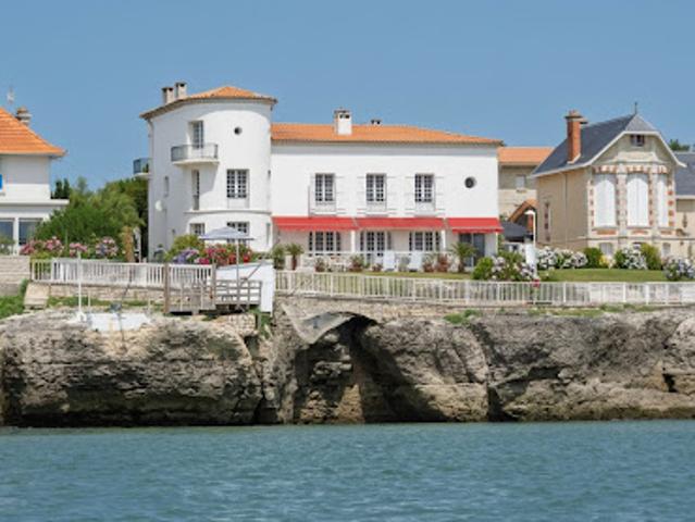 Vente Maison 12 pièces 420 m2 Royan