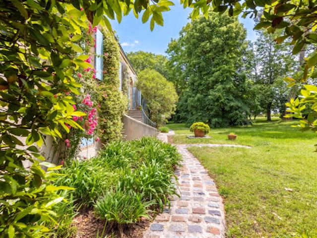 Vente Maison 12 pièces 600 m2 Yvrac