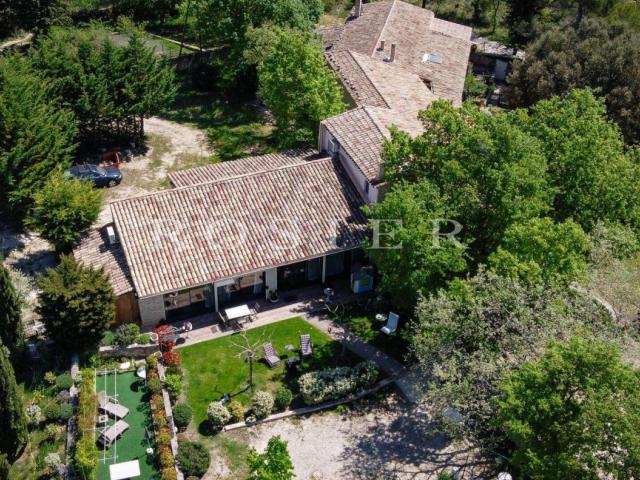 Vente maison 13 pièces Murs 84