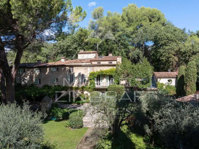 Vente maison 13 pièces Grasse 06