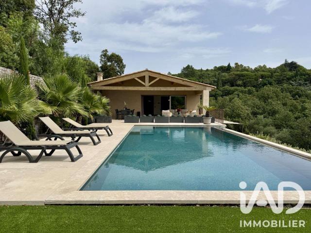 Vente maison 13 pièces La Garde Freinet 83