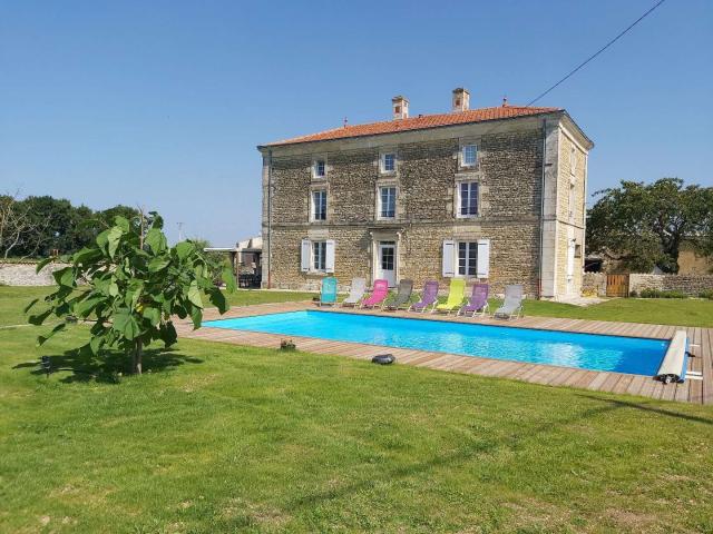 Vente maison 13 pièces La Ronde 17