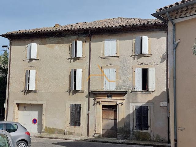 Vente Maison 13 pièces 268 m2 Taulignan