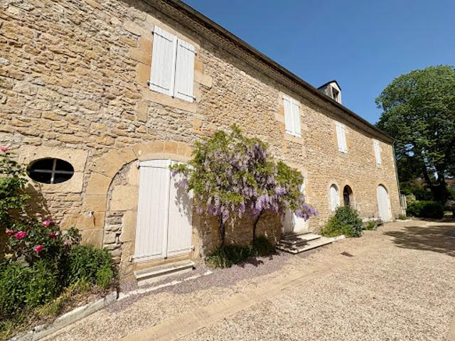 Vente Maison 13 pièces 275 m2 Azerat