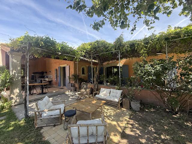 Vente Maison 13 pièces 376 m2 Robion