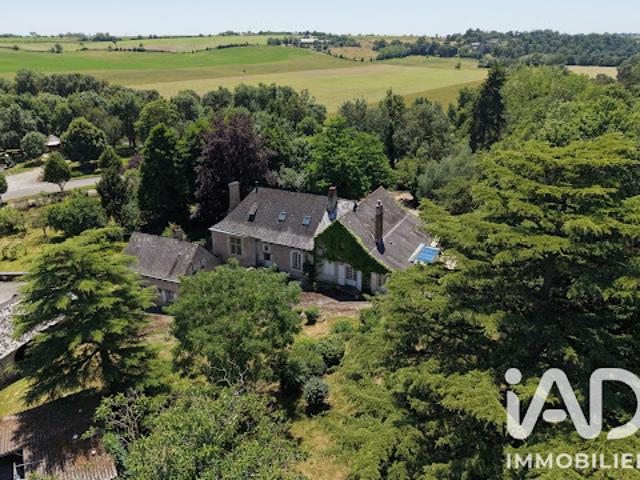 Vente Maison 13 pièces 380 m2 Saint Aubin de Luigné