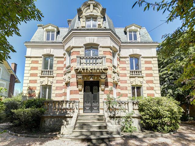 Vente Maison 13 pièces 323 m2 Chatou