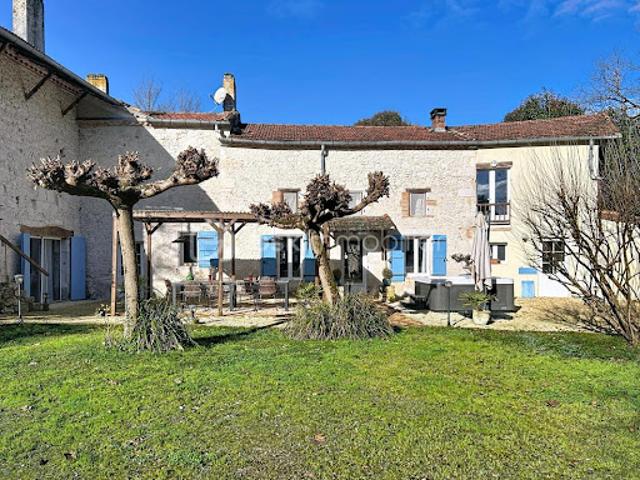 Vente Maison 13 pièces 472 m2 Astaffort