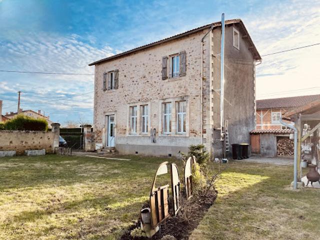 Vente Maison 141 m2 Confolens