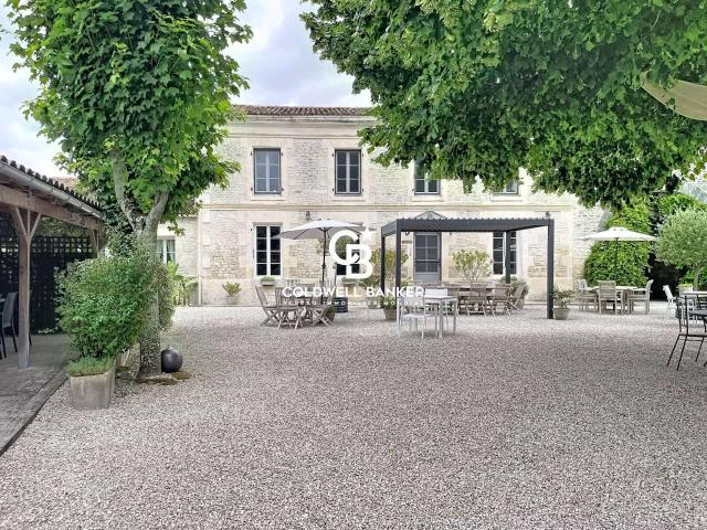 Vente maison 14 pièces Aumagne 17