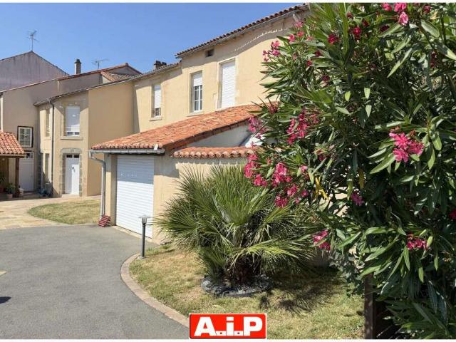 Vente maison 14 pièces La Châtaigneraie 85