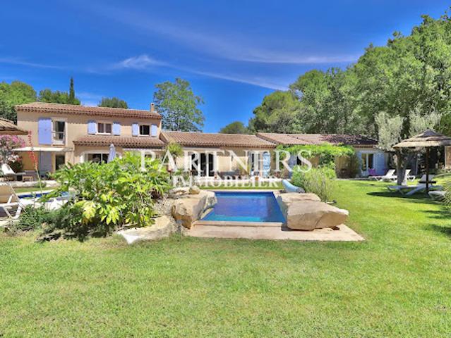 Vente Maison 14 pièces 320 m2 Aix en Provence