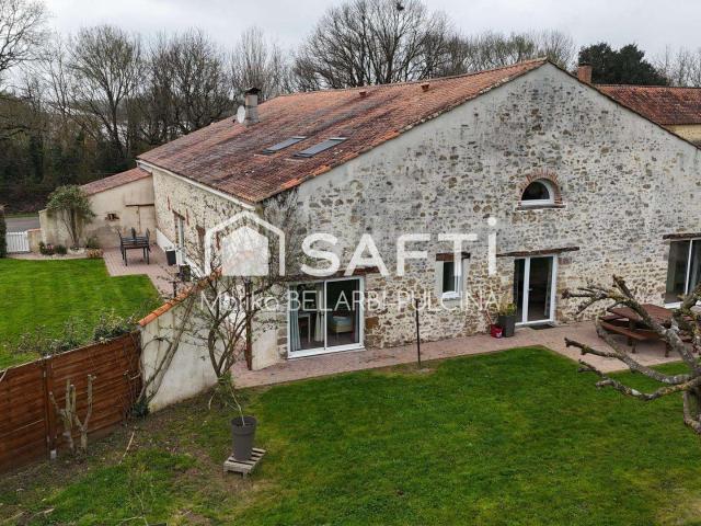 Vente maison 14 pièces Saint Hilaire la Forêt 85
