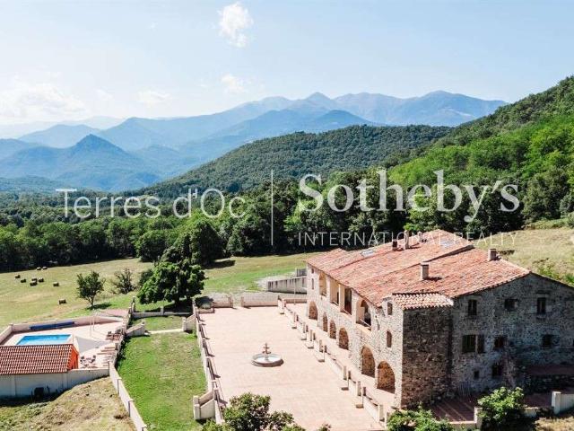 Vente maison 14 pièces Saint Laurent de Cerdans 66