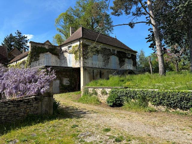 Vente Maison 14 pièces 260 m2 Saint Gengoux le National