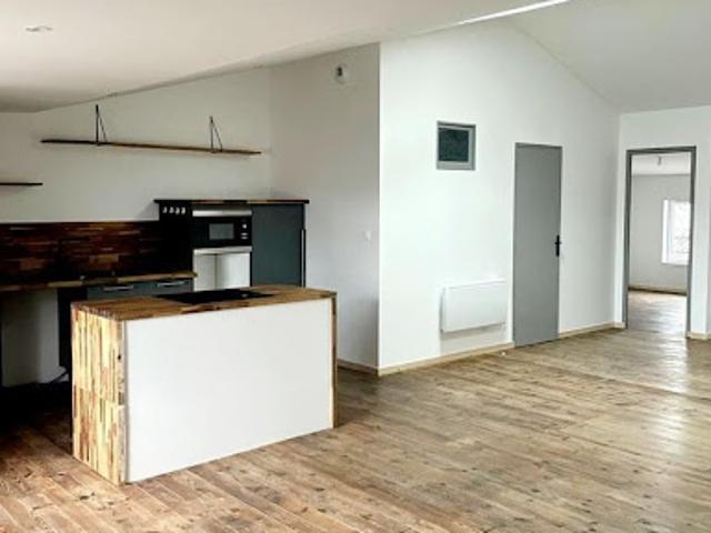 Vente Maison 14 pièces 350 m2 Saint Jean d'Angély