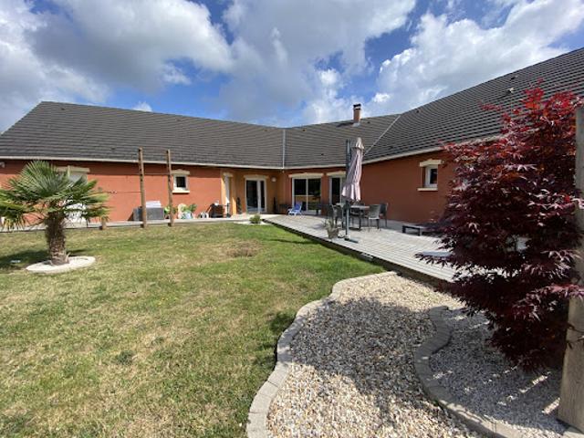 Vente Maison 14 pièces 351 m2 Forges les Eaux
