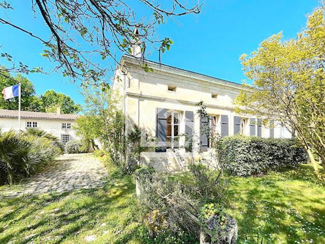 Vente Maison 14 pièces 360 m2 Arsac