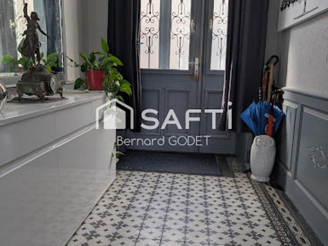 Vente Maison 14 pièces 374 m2 Ruffec