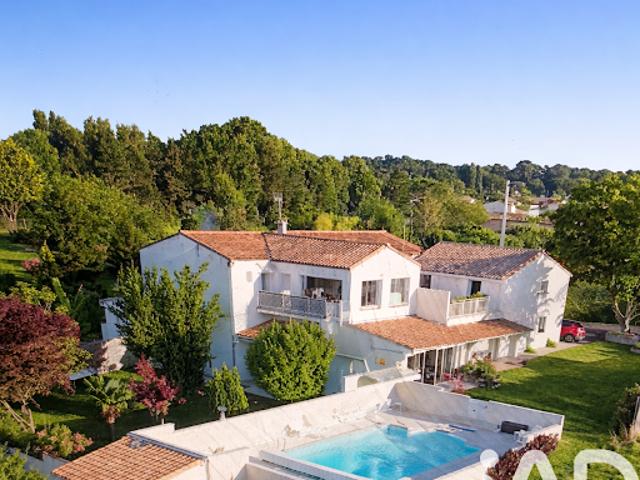 Vente Maison 14 pièces 375 m2 Saint Augustin
