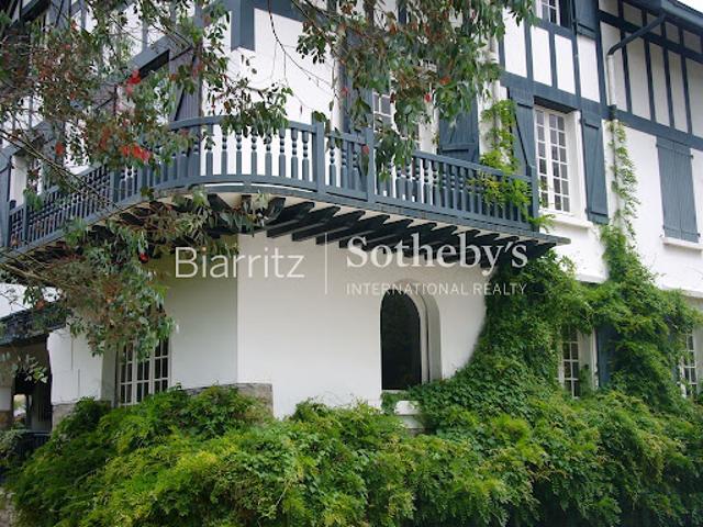 Vente Maison 10 pièces 300 m2 Biarritz