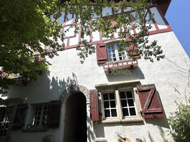 Vente Maison 14 pièces 330 m2 Urt