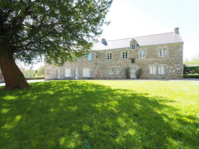 Vente Maison 14 pièces 460 m2 Guern