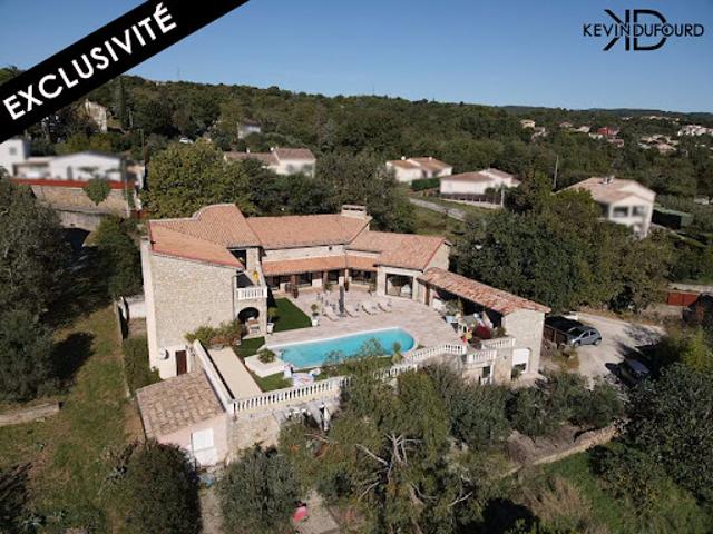 Vente Maison 14 pièces 432 m2 Saint Etienne de Fontbellon