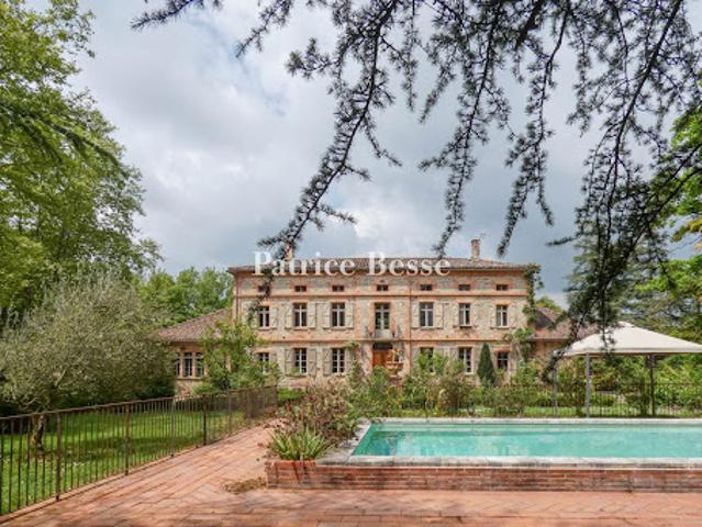 Vente Maison 14 pièces 750 m2 Ambres