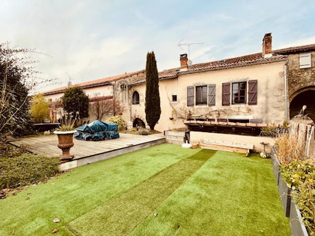 Vente Maison 152.5 m2 Confolens