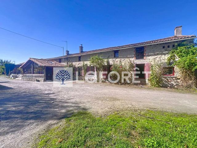 Vente maison 15 pièces Thouars 79