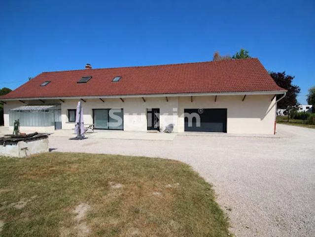 Vente Maison 15 pièces 235 m2 Le Deschaux