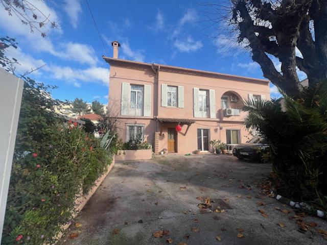 Vente Maison 15 pièces 360 m2 Toulon
