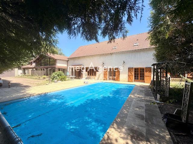 Vente Maison 15 pièces 383 m2 Sens