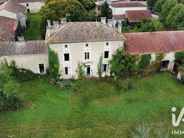 Vente Maison 15 pièces 390 m2 Vervant