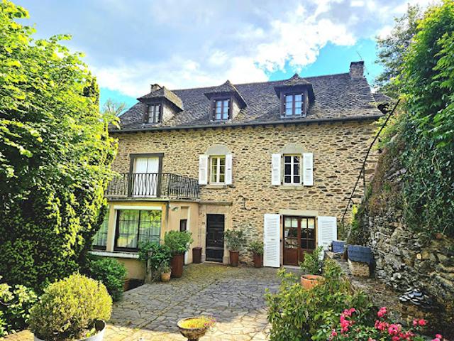 Vente Maison 15 pièces 390 m2 Belcastel