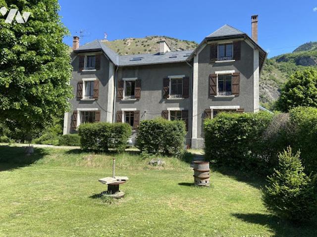 Vente Maison 15 pièces 335 m2 Hermillon
