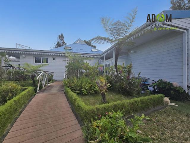 Vente Maison 15 pièces 485 m2 Saint gilles les hauts