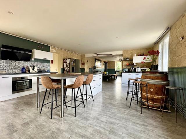 Vente Maison 15 pièces 400 m2 La Salvetat sur Agout